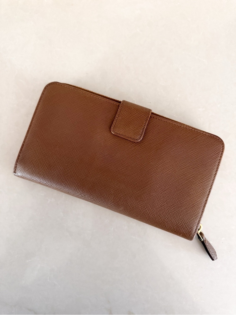Prada Chocolate Brown Saffiano Zip Wallet with Gold Logo - Picture 3 of 15